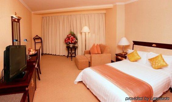 Capital Plaza Hotel Shenzhen Room photo
